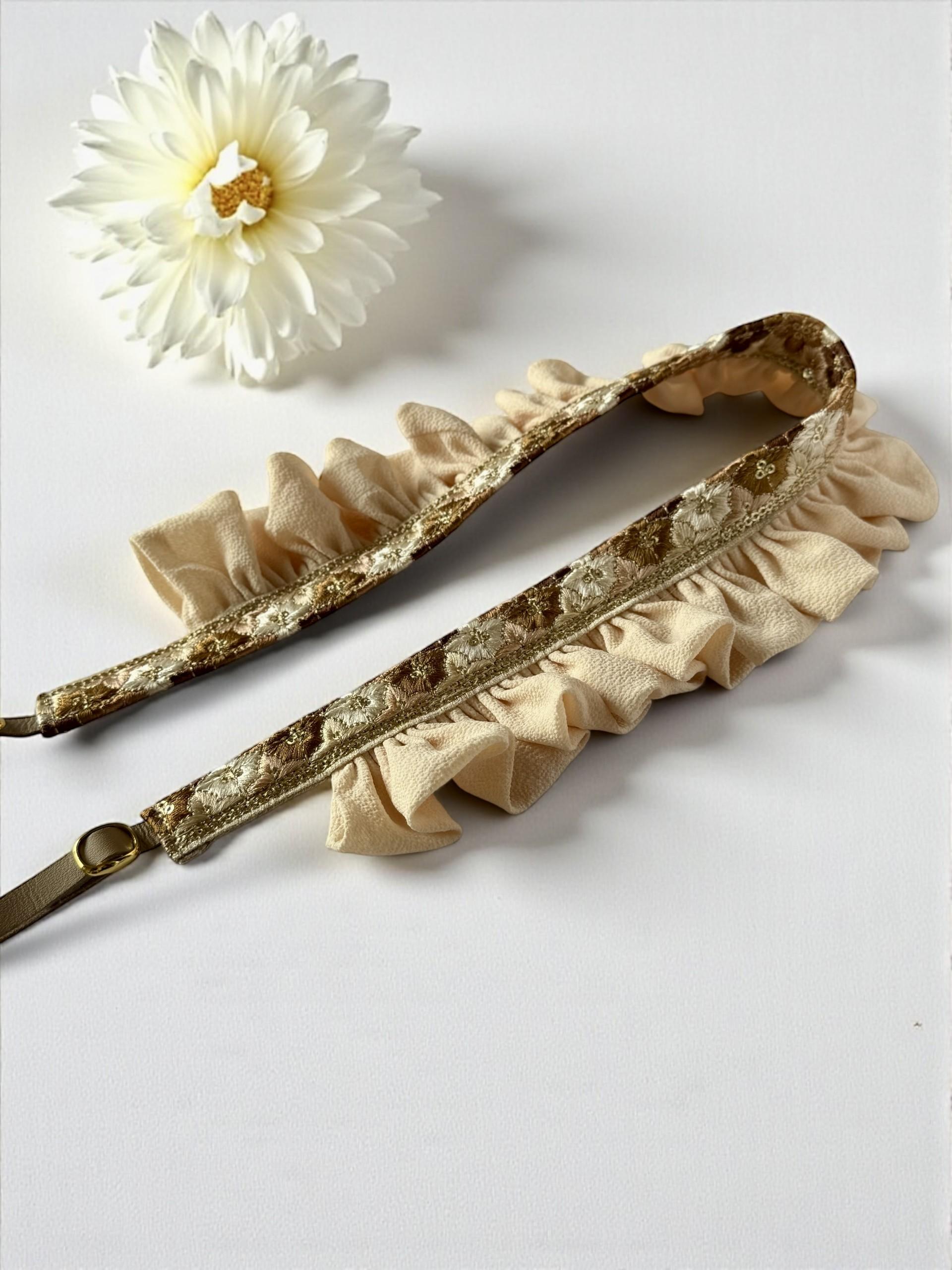 Beige Big×frill 刺繍リボンのフリルスマホショルダー | 3枚目