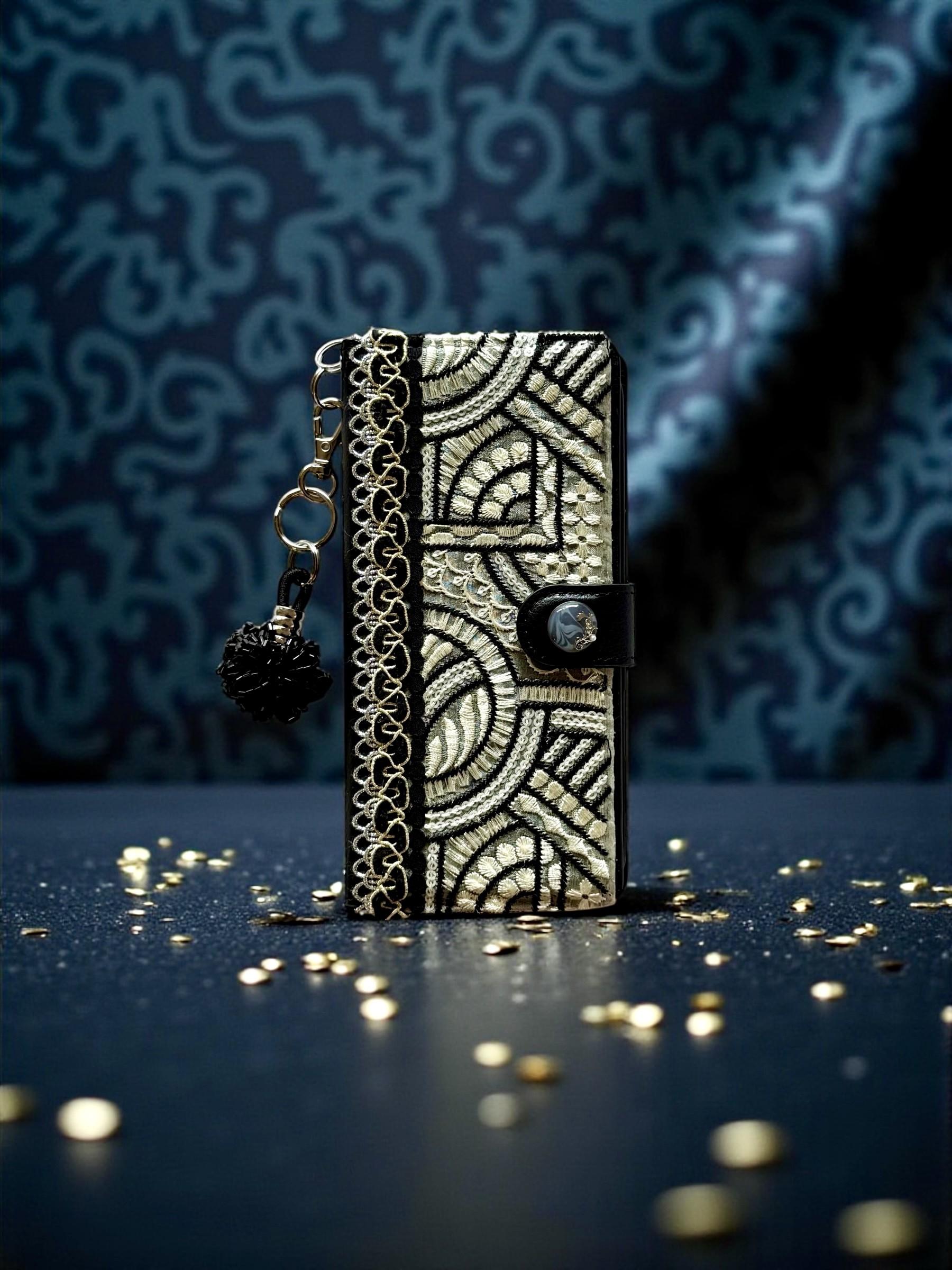 Black chic iPhoneケース/スマホケース1枚目の画像
